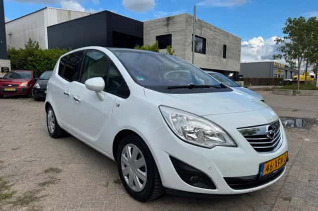 Opel Meriva (2012) thumbnail 2