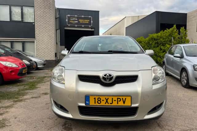 Toyota Auris (2007) thumbnail 5