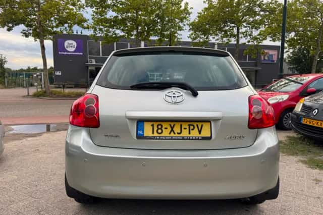 Toyota Auris (2007) thumbnail 6