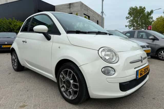 Fiat 500 (2012) thumbnail 2