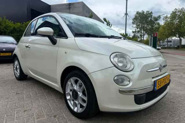 Fiat 500 (2011) thumbnail 2