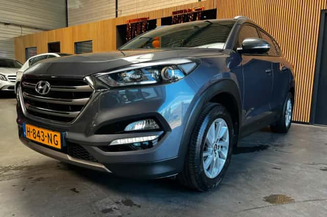 Hyundai Tucson (2016) thumbnail 1