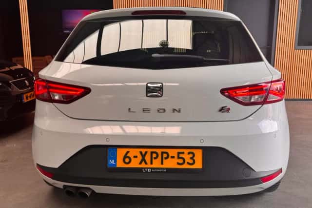 SEAT Leon (2013) thumbnail 5
