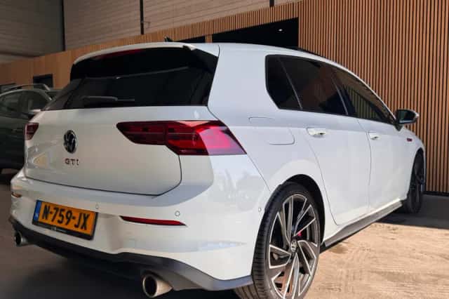 Volkswagen Golf (2021) thumbnail 5