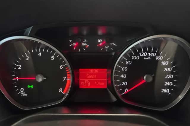 Budget Autos (2006) thumbnail 5