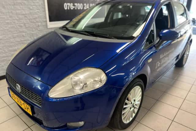 Fiat Grande Punto (2007) thumbnail 3