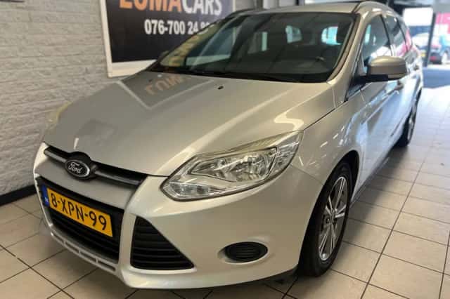 Ford Focus (2014) thumbnail 3