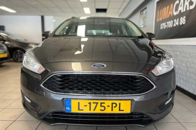 Ford Focus (2017) thumbnail 2