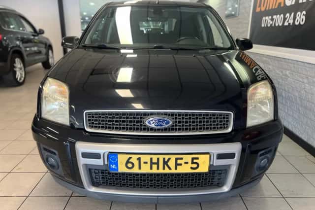 Ford Fusion (2009) thumbnail 2