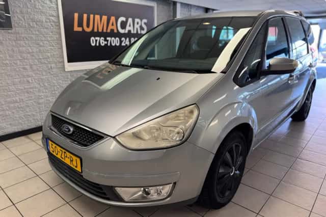 Ford Galaxy (2008) thumbnail 3