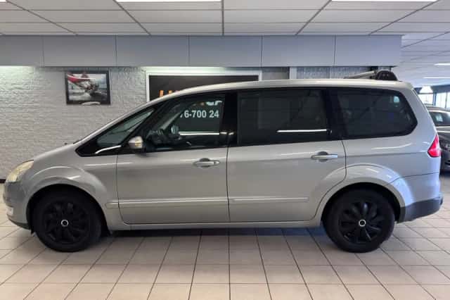 Ford Galaxy (2008) thumbnail 4
