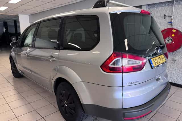 Ford Galaxy (2008) thumbnail 6