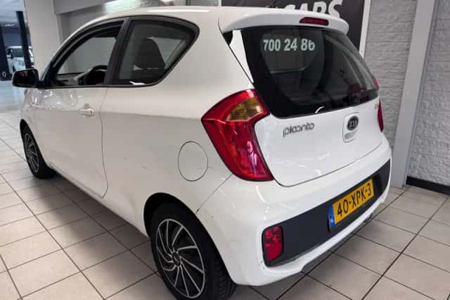 Kia Picanto (2012) thumbnail 6