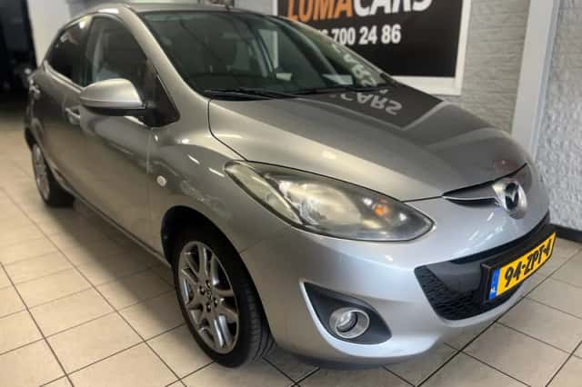 Mazda 2 (2013) thumbnail 1