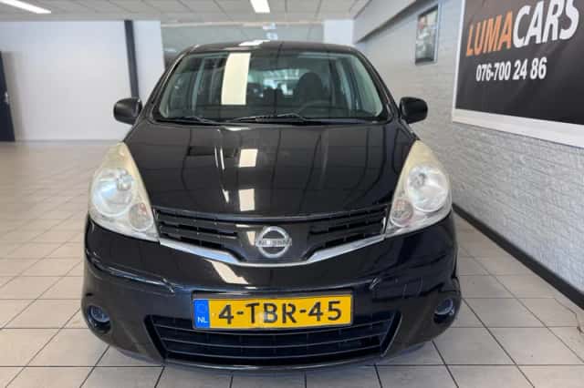 Nissan Note (2011) thumbnail 3