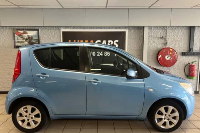 Opel Agila (2009) thumbnail 4