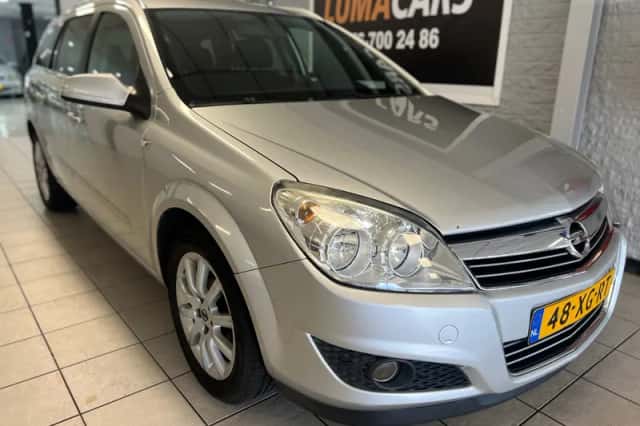 Opel Astra (2007) thumbnail 1