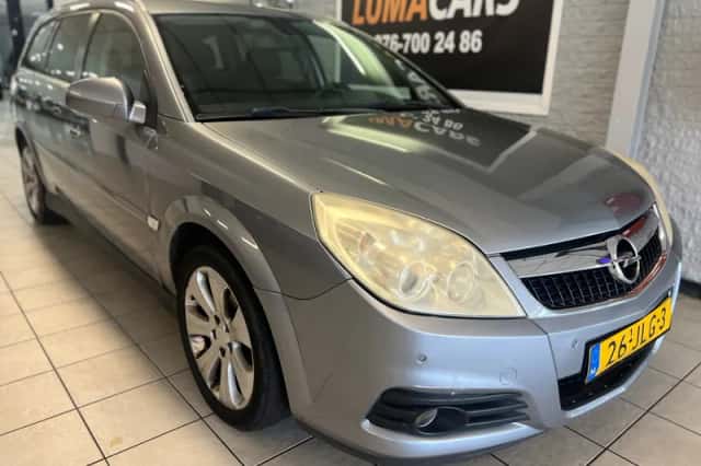 Opel Vectra (2009) thumbnail 1