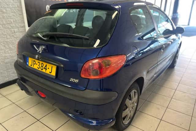 Peugeot 206 (2004) thumbnail 5