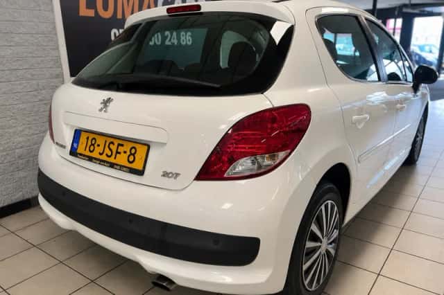 Peugeot 207 (2009) thumbnail 6