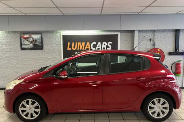 Peugeot 208 (2012) thumbnail 5