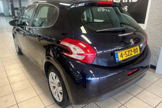 Peugeot 208 (2014) thumbnail 6