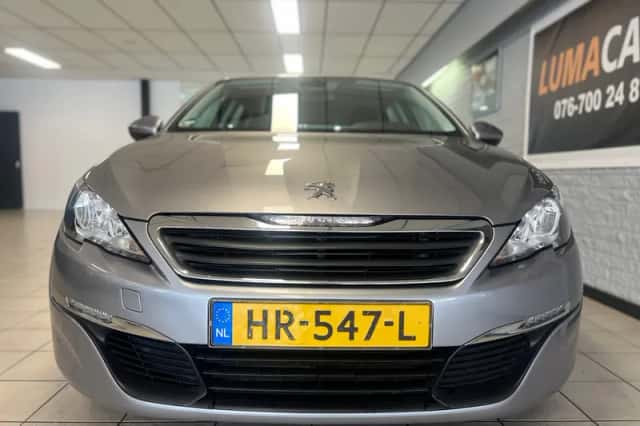 Peugeot 308 (2015) thumbnail 3