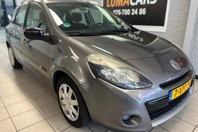 Renault Clio (2011) thumbnail 1