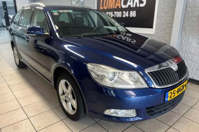 Škoda Octavia (2010) thumbnail 1