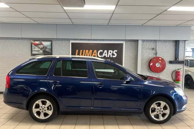Škoda Octavia (2010) thumbnail 4