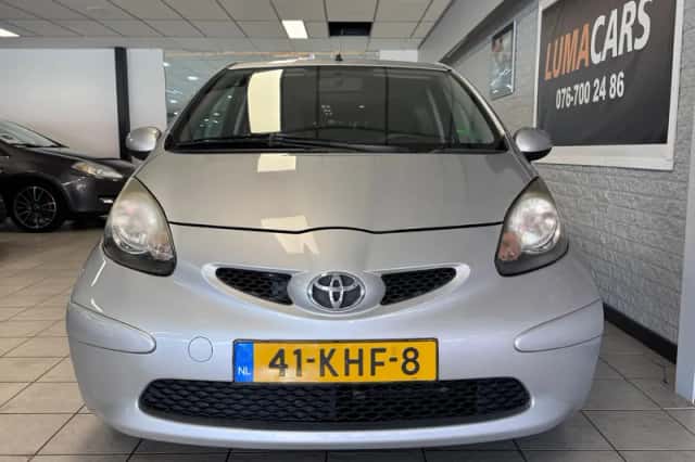 Toyota Aygo (2007) thumbnail 2