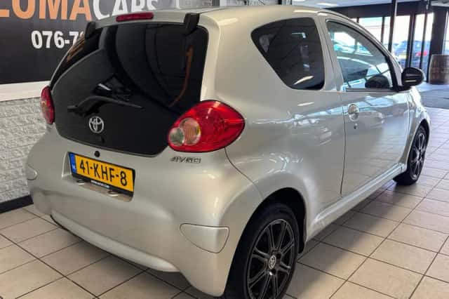 Toyota Aygo (2007) thumbnail 6