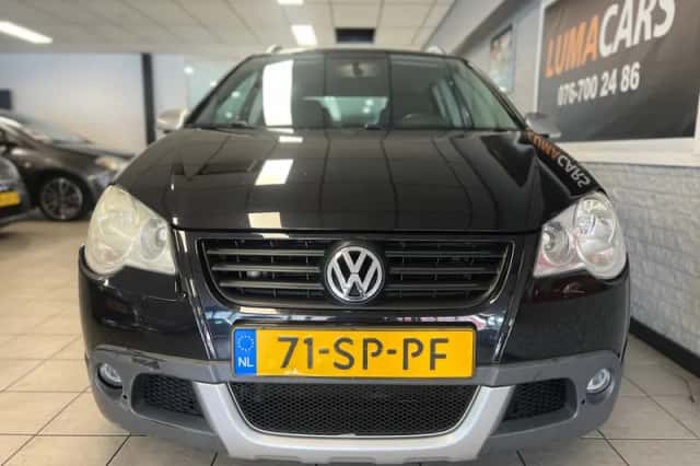 Volkswagen Polo (2006) thumbnail 2