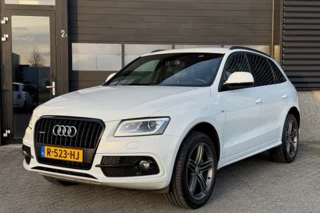 Audi Q5 (2016) thumbnail 2
