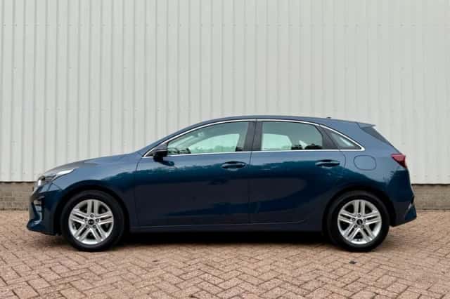 Kia Ceed (2019) thumbnail 3
