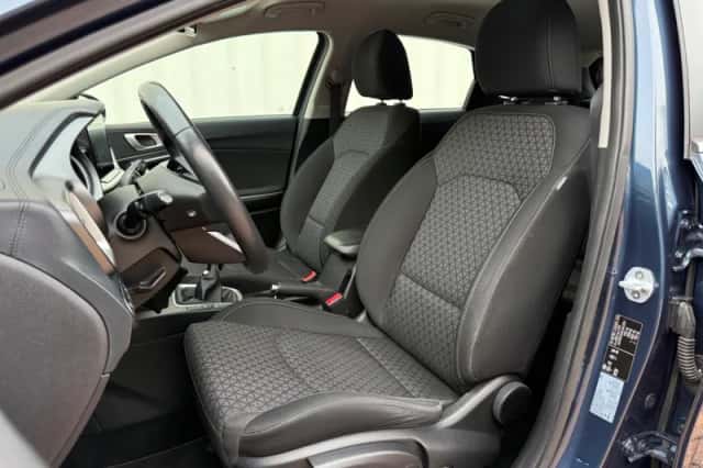Kia Ceed (2019) thumbnail 6