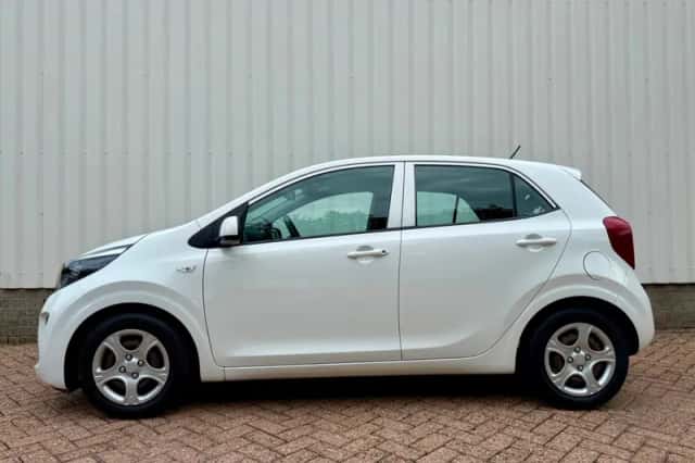 Kia Picanto (2017) thumbnail 3