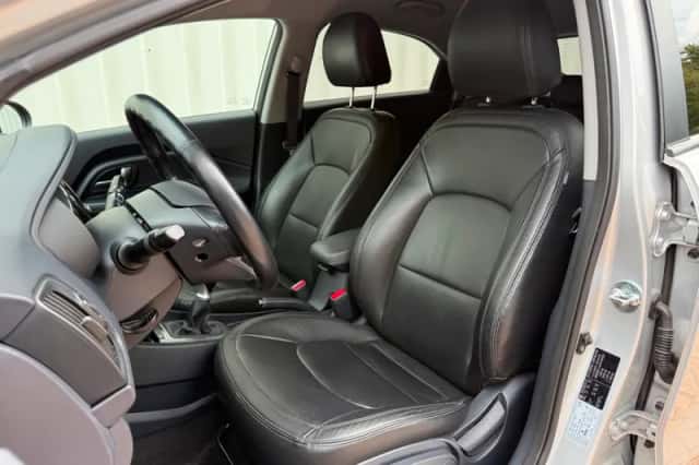 Kia Rio (2015) thumbnail 6