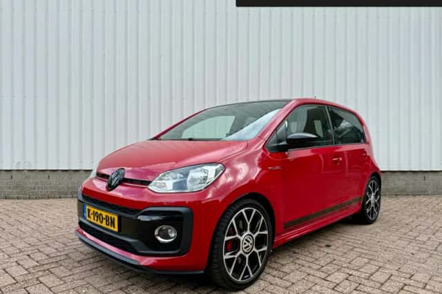 Volkswagen Up! (2019) thumbnail 1