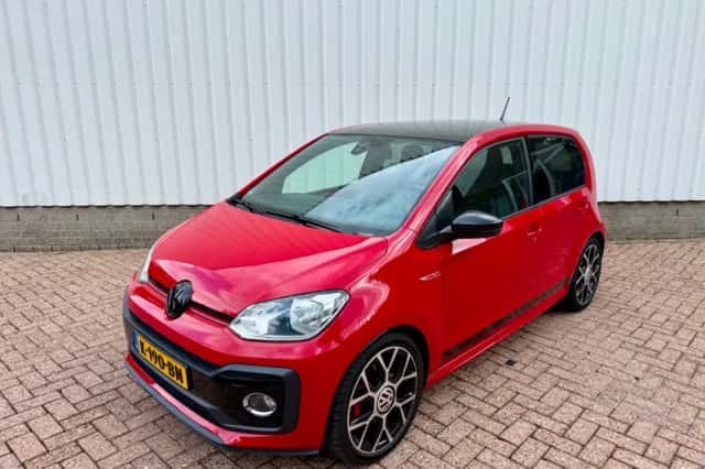 Volkswagen Up! (2019) thumbnail 4