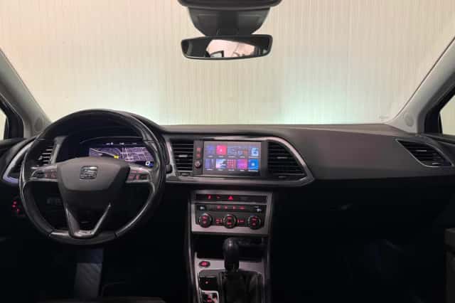SEAT Leon (2018) thumbnail 3