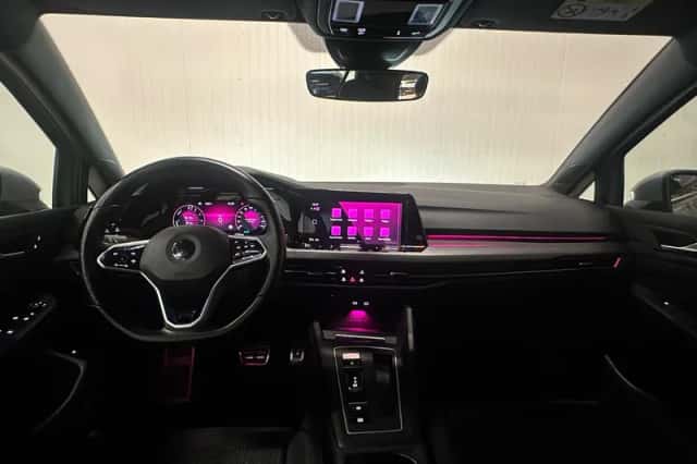 Volkswagen Golf (2021) thumbnail 3