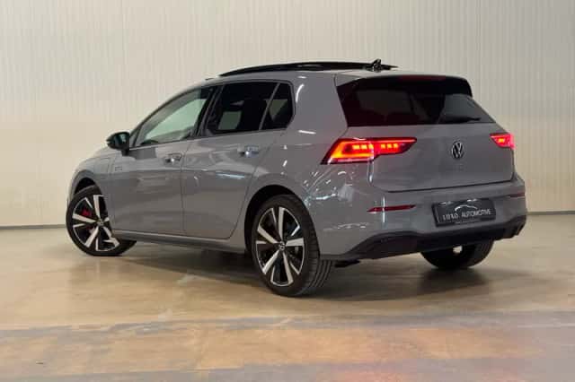 Volkswagen Golf (2025) thumbnail 2