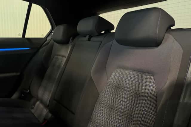 Volkswagen Golf (2025) thumbnail 5