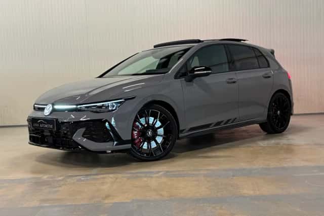 Volkswagen Golf (2025) thumbnail 1