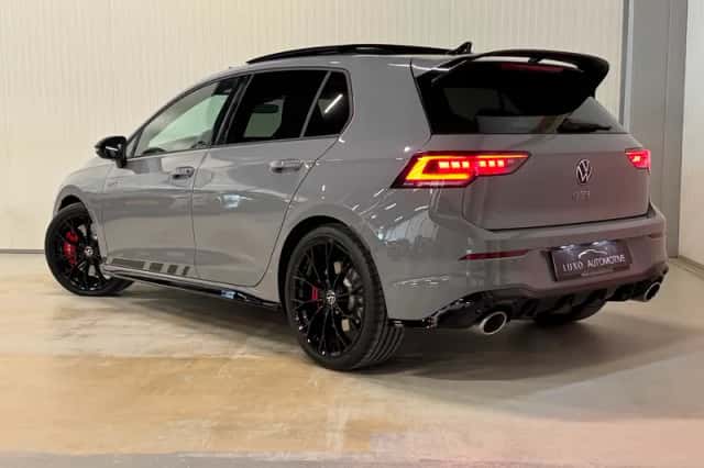 Volkswagen Golf (2025) thumbnail 2