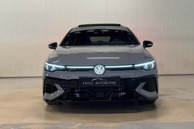 Volkswagen Golf (2025) thumbnail 4