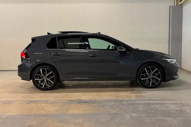 Volkswagen Golf (2024) thumbnail 6