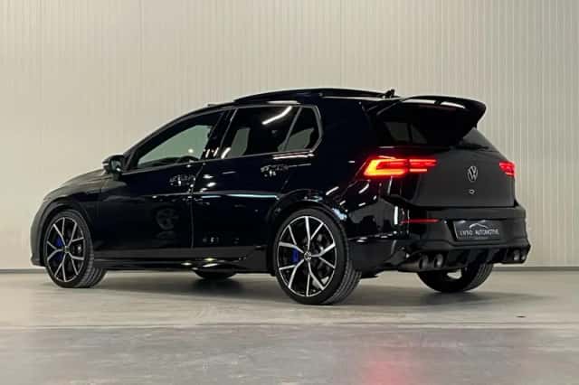 Volkswagen Golf (2021) thumbnail 2