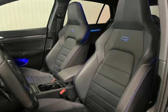 Volkswagen Golf (2021) thumbnail 4